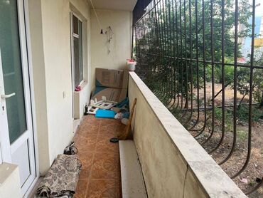 Uzunmüddətli kirayə mənzillər: Əhmədlidə Neapol dairəsində Qeneral Mehmandarov küçəsində 9 mertebeli — 8