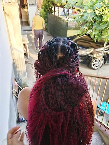 trazi se: Pletenje afričkih frizura – box braids, cornrows i ekstenzije - — 1