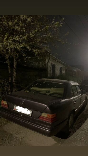 сапоги цвета мокко: Автомобиль Mercedes-Benz в кузове W124. Классический седан