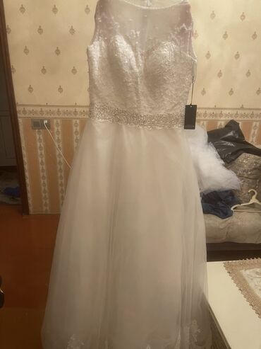 Свадебные платья: Zərif gəlinlik paltarı - Rəng: klassik ağ/şampan çaları - Üst hissə