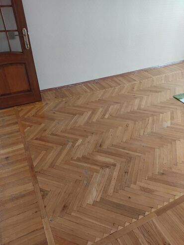 Digər tikinti materialları: Parket 17 kv təcili satılır. Parketin kvadratı 10 AZN. Real alıcıya