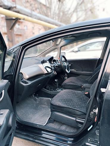 Honda: Honda Fit: 2013 г., 1.3 л, Вариатор, Бензин, Хэтчбэк — 9