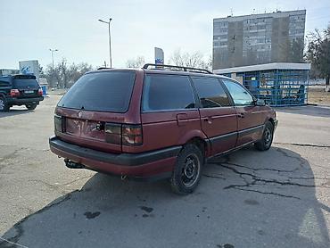 Volkswagen: Volkswagen Passat Variant: 1989 г., 1.8 л, Механика, Бензин, Универсал — 4