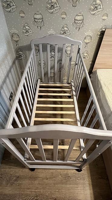 bunk bed: Детская кровать из массива березы. Размер: 120х60 см Цвет — 2