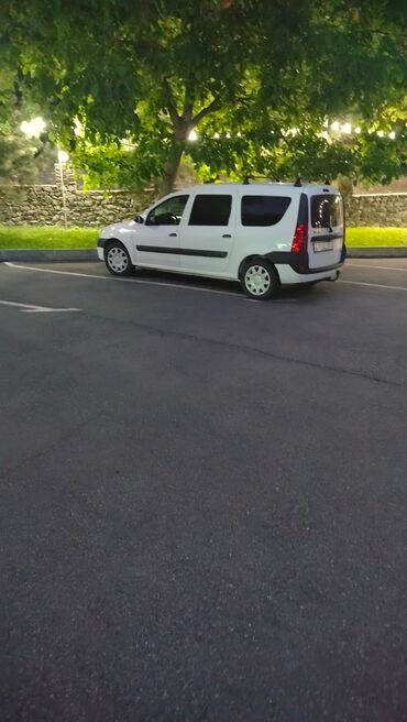 Dacia: Dacia Logan MCV (5 qapılı, ağ rəng) - Universał kuzov: geniş salon və — 3