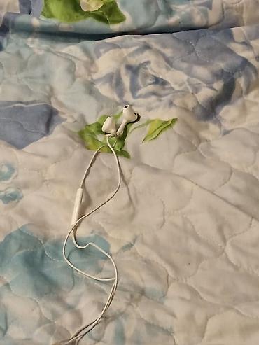 iphone 7 naushniki: Ağ rəngli naqilli qulaqcıq - Qulaqdaxili (earpods tipli) dizayn - — 1