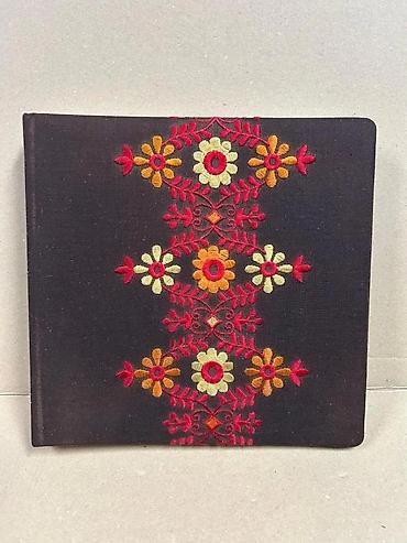 Ostalo: Ručno ukoričen notes/dnevnik sa vezenim koricama - Tvrde platnene — 1