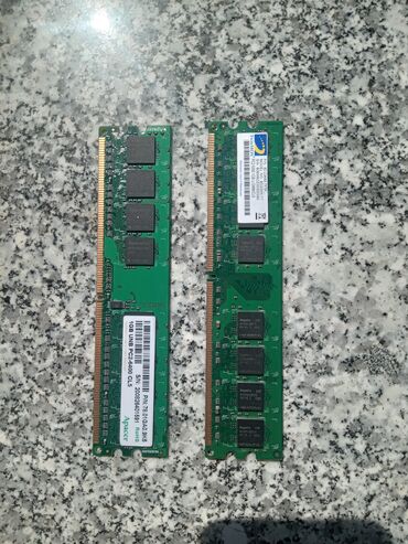 ram ddr2: Operativ yaddaş (RAM) Apacer, 1 GB, > 4000 Mhz, DDR2, PC üçün, İşlənmiş