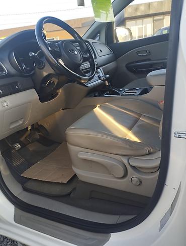 Kia: Kia Carnival: 2019 г., Минивэн — 13