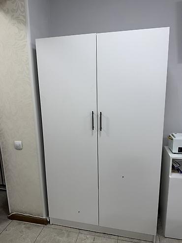 silver kitchen: Продается салонная мебель: Шкаф для вещей Отлично подойдет в офисы — 1