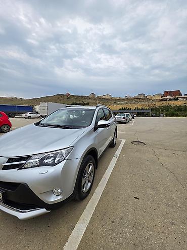 tesla model x: Toyota RAV4: 2 l | 2015 il Ofrouder/SUV — 4