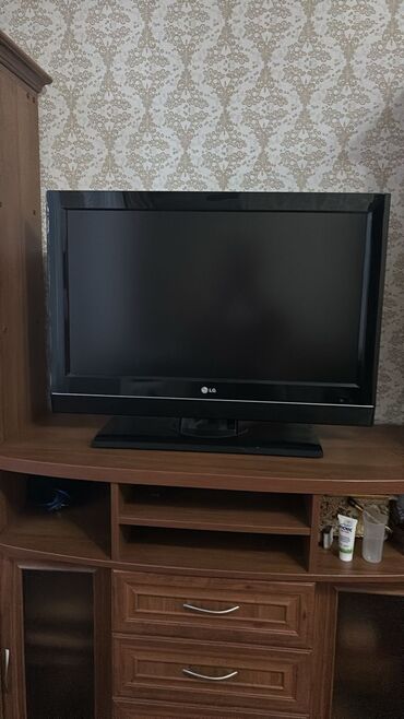 купить бу телевизор 32 дюйма: Телевизор LG. Б/у. В рабочем состоянии. Без пульта. Диагональ 80/55