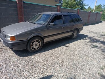 пасат b4: Volkswagen Passat: 1990 г., 1.8 л, Механика, Бензин, Универсал