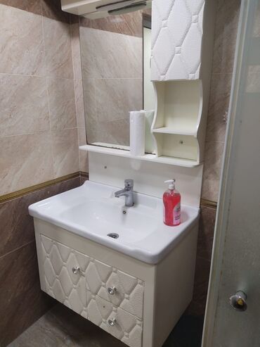 Кухонные краны: Banyo üçün lavabo və güzgülü şkaf dəsti - Material: ağ rəngli MDF/