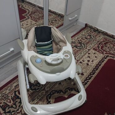 развивающие игрушки для малышей: Детские ходунки с игровой панелью. - Цвет: белый с бежево‑серой