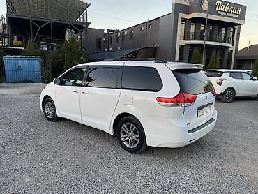 mini v: Toyota Sienna: 2011 г., 3.5 л, Автомат, Бензин, Минивэн — 3