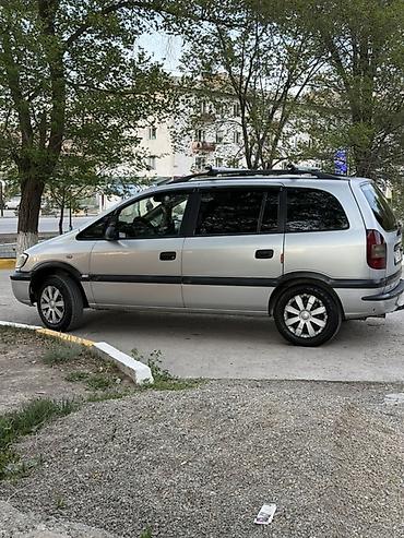 385 55: Opel Zafira: 2002 г., 1.8 л, Механика, Бензин, Минивэн — 3
