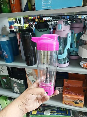 Blenderlər: Elektrikli zülal şüşəsi/shaker - Həcm: 600 ml (ölçü miqyası ml və oz — 1