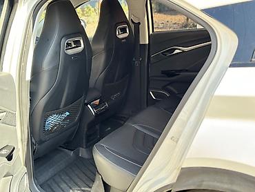 roewe rx5 2023: Электромобиль кроссовер NETA U(белый) - Просторный 5‑местный — 4
