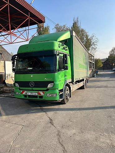 бочек: Грузовой автомобиль Mercedes-Benz Atego тентованный с гидробортом - — 2