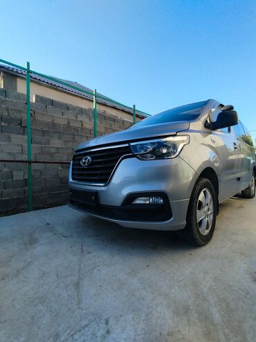 продаю гелик: Hyundai H-1 (Grand Starex): 2018 г., 2.5 л, Автомат, Дизель, Минивэн