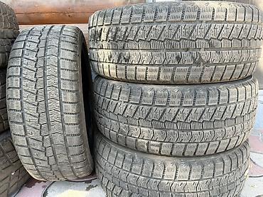 Комплект зимних шин MAXTREK размером 235/ 45 R18. Характеристики: -
