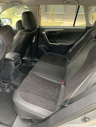 Toyota: Toyota RAV4: 2019 г., 2.5 л, Автомат, Бензин, Кроссовер — 6