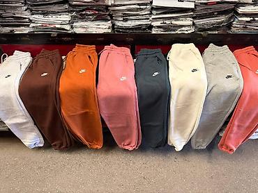Donji deo trenerke kolekcije jesen deblji materijal S,M,L,XL,XXL - 1 na lalafo.rs Donji deo trenerke kolekcije jesen deblji materijal S,M,L,XL,XXL - 1