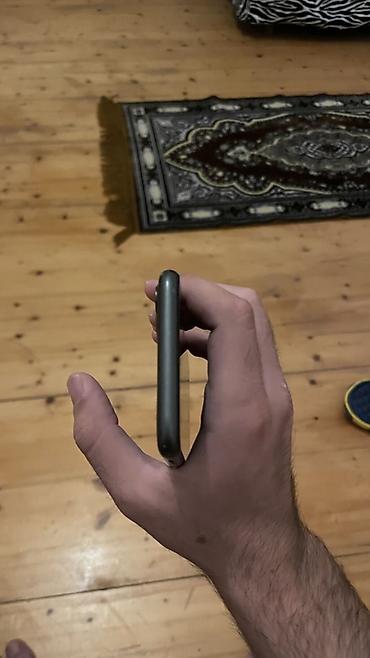 antik telefon: IPhone 11, Qara, Face ID — 2