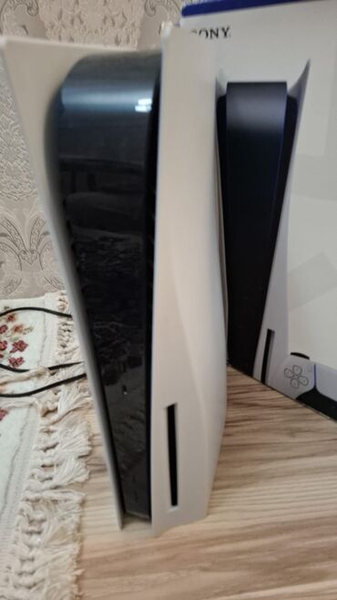 soyuducu iwlenmiw: PlayStation 5 oyun konsolu + 2 ədəd DualSense gamepad Xüsusiyyətlər lalafo.az -da soyuducu iwlenmiw: PlayStation 5 oyun konsolu + 2 ədəd DualSense gamepad Xüsusiyyətlər