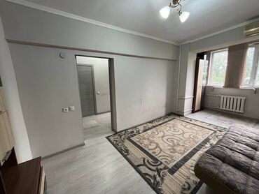 квартира с подселением для семейных: 2 бөлмө, Кыймылсыз мүлк агенттиги, Чогуу жашоосу жок, Жарым -жартылай эмереги бар