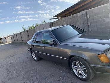 eafc 25: Mercedes-Benz E-Class: 1991 г., 2.3 л, Механика, Бензин, Седан — 4