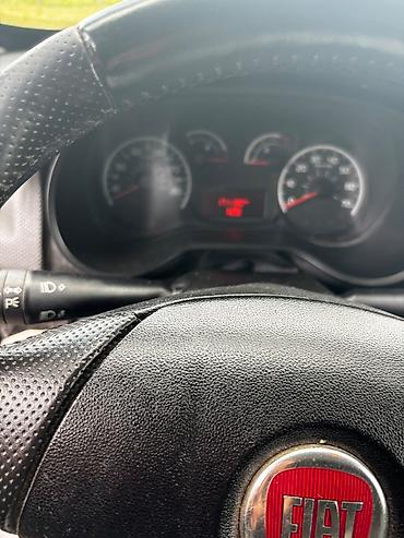 Fiat: Fiat Doblo Benzin+metan. Karoserija i prostor za teret: - Zatvoreni — 6