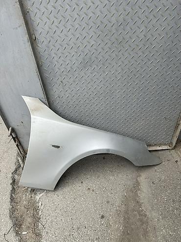 krılo: Sağ ön, BMW E60 — 1
