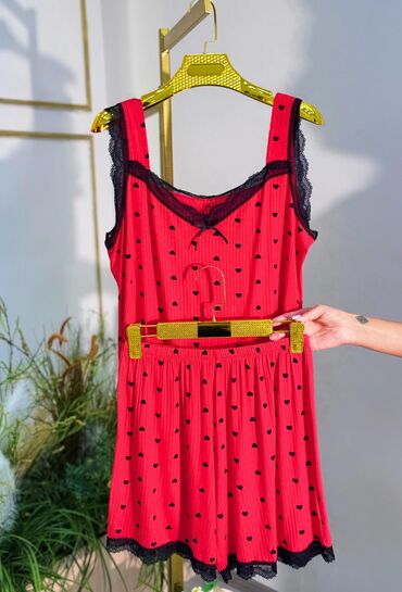 Kolqotkalar, corablar: Isdeline unvana cadirilma pulsuz — 30