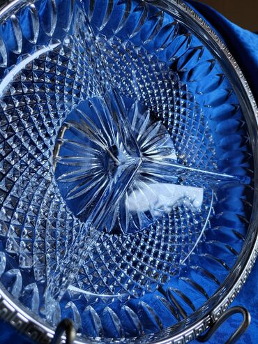 Kuhinjski setovi: Tanjir nov kristal,led kristalrucni rad sa posrebrenjem. 70te — 10