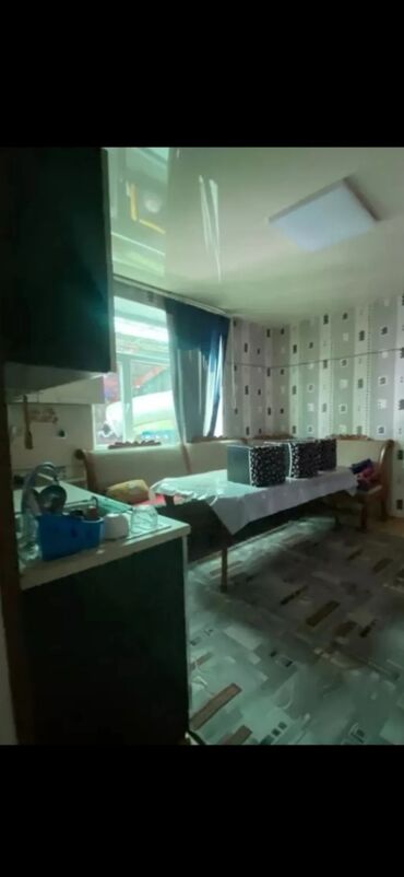 Долгосрочная аренда домов: 4 м², 3 комнаты, Парковка, Забор, огорожен