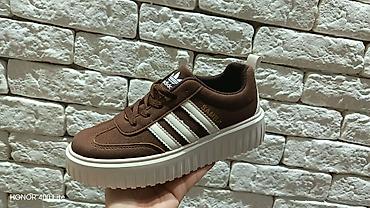 Patike: 👑Broj 36-41 ✅Cena 2500 din Patike sa platformom – model sa tri pruge — 2