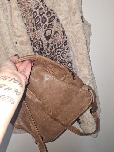 Prsluci: Prsluk vel xl ali moze od M do xl i ranac koji nije koristen oba za — 6