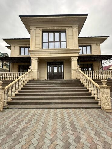 дом в горах бишкек: Дом, 564 м², 10 комнат, Агентство недвижимости, Дизайнерский ремонт