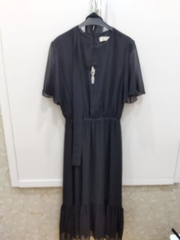 Gündəlik donlar: Bütün geyimlər S olcudur. hamısı çox az geyinilib. her biri 5 azn — 3