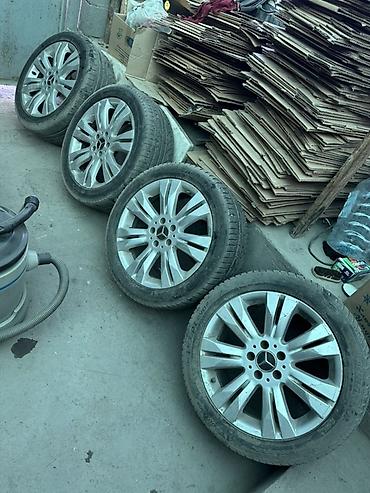 pirelli p zero: Комплект из 4 колес для Mercedes-Benz. Состав: - Оригинальные литые — 1