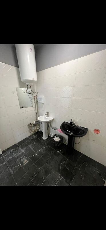 Рестораны, кафе: 12 мкр Продаётся готовый бизнес кафе Площадь: 130м2 С ремонтом С — 7