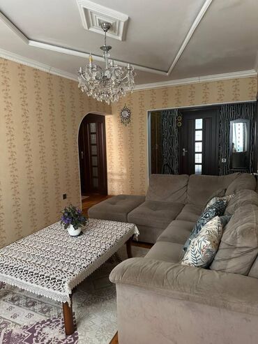 Uzunmüddətli kirayə mənzillər: Bakı, 4 otaqlı, Köhnə tikili, m. Həzi Aslanov, 90 kv. m