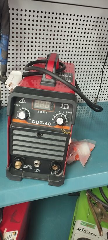 Сварочные аппараты: Сварка CUТ-40 иштетилген эмес жаңы абалда шаар ичи жеткирип берүү