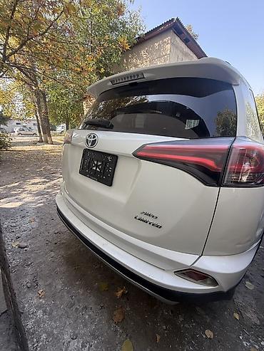 subaru forester 2: Toyota RAV4: 2018 г., 2.4 л, Бензин, Кроссовер — 3
