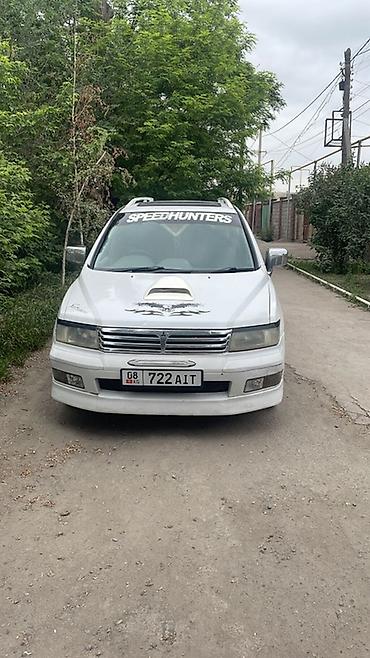 мини борт: Mitsubishi Chariot: 2000 г., 2.4 л, Автомат, Бензин, Минивэн — 1