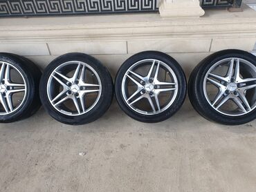 Mercedes-Benz: Mercedes-Benz E-Class: 2 l | 1996 il Sedan — 2