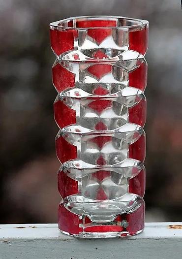 Vaze i saksije: Mid Century Luminarc JG Durand Geometric Ruby Cranberry Vase. France — 1