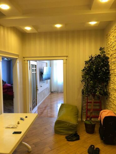 Uzunmüddətli kirayə mənzillər: Binəqədi rayonu,7-ci mikrorayonda, 17 mərtəbəli binanın 6-cı — 11